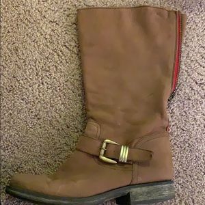 Steve Madden brown boot